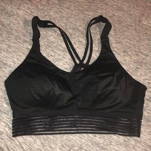 Victoria Sport Medium Support Sports Bra